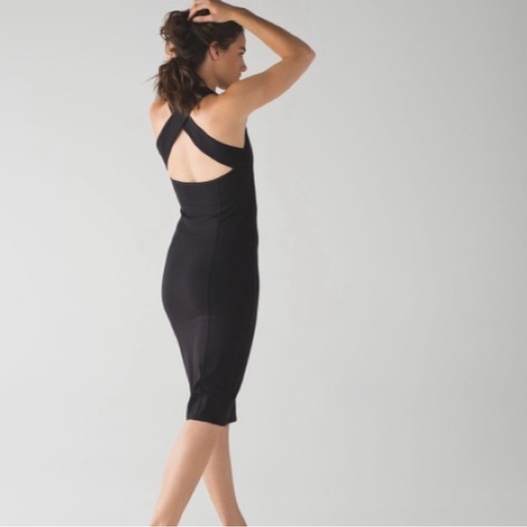 lululemon athletica Dresses & Skirts - Lululemon Picnic Play Midi Dress